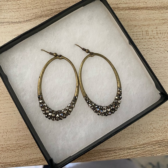 Earrings - Picture 1 of 1